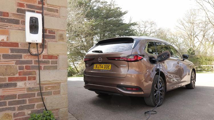 MAZDA CX-80 ESTATE 2.5 PHEV Takumi Plus 5dr Auto AWD [Conv/DAP/Pan]